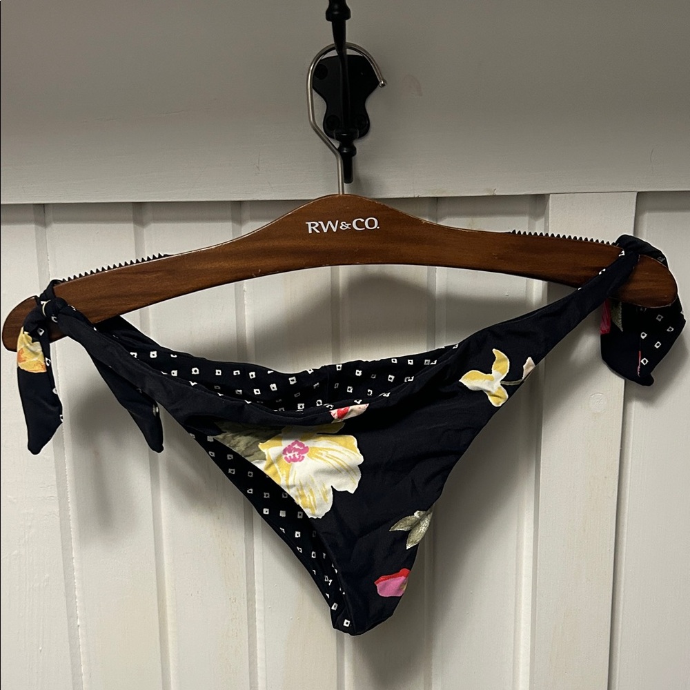billabong Brazilian bikini bottoms SEXY! size L